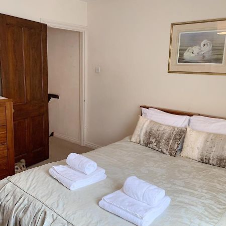 Cosy Central Windsor House Sleeps 4 Exterior photo