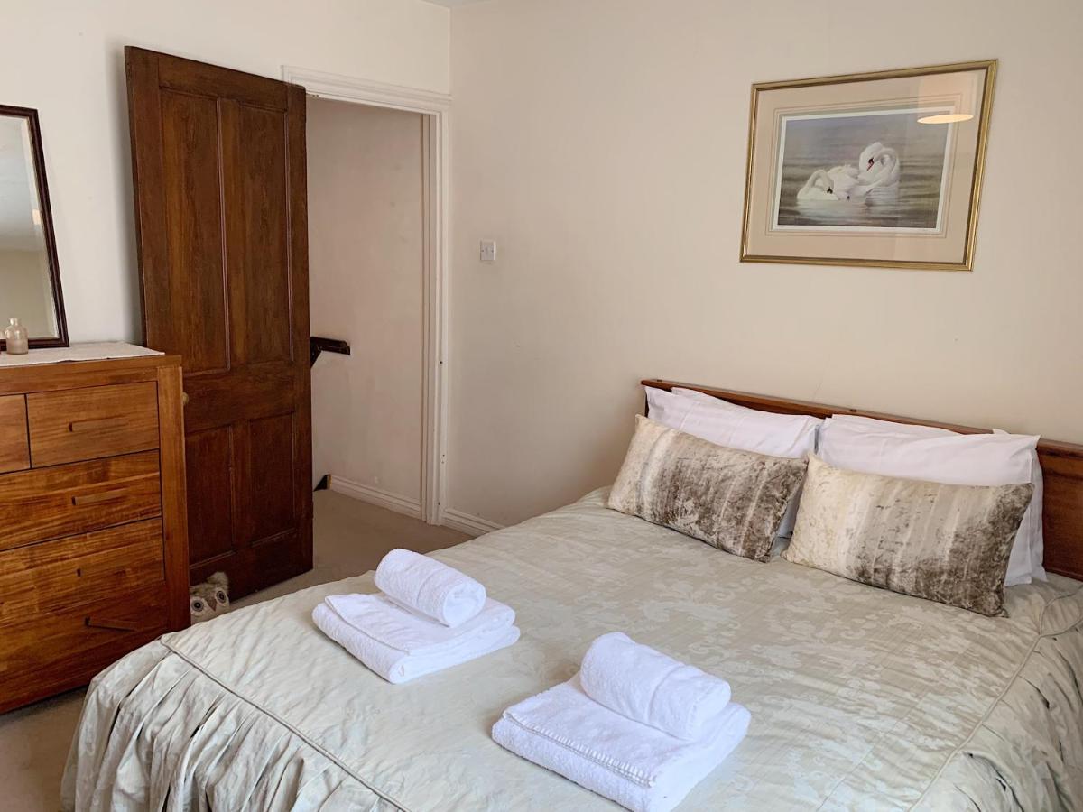 Cosy Central Windsor House Sleeps 4 Exterior photo